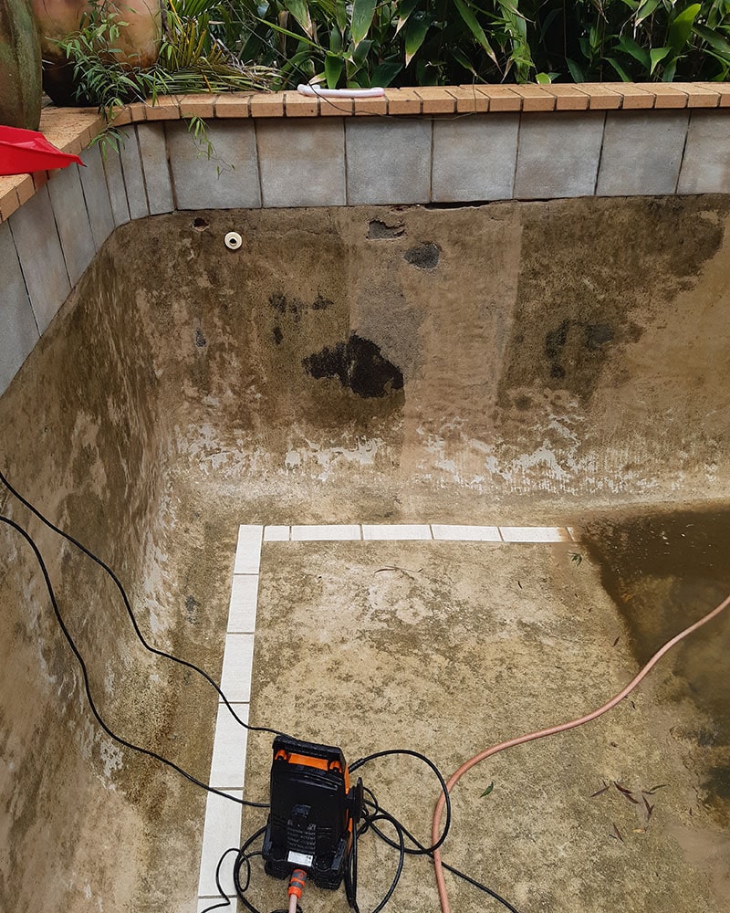 Residential & Resort Pool Painting & Restoration Gold Coast Pool Painting